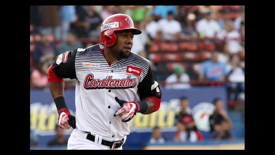 Alejandro De Aza le pega fuego a la liga venezolana