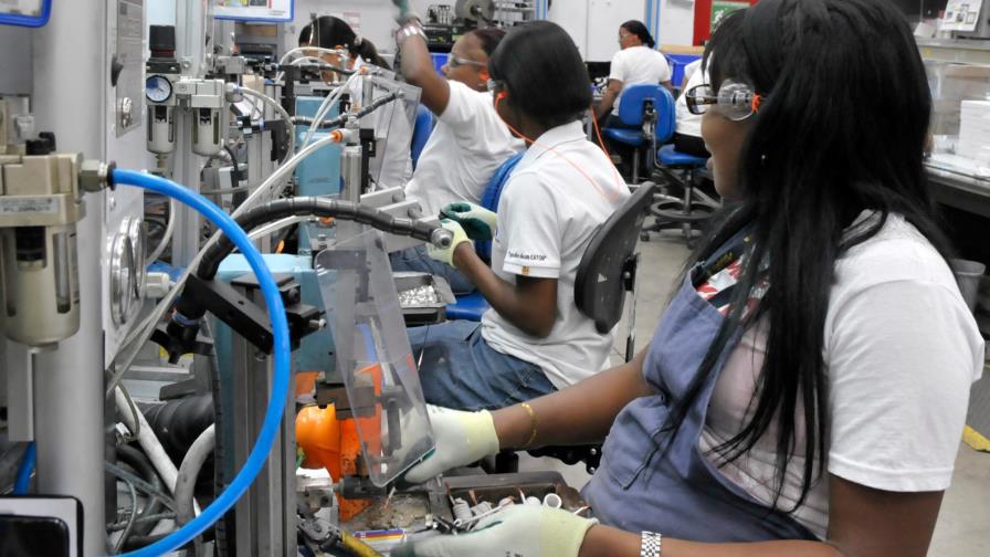 El Índice de Actividad Manufacturera cae a 53.6 en abril