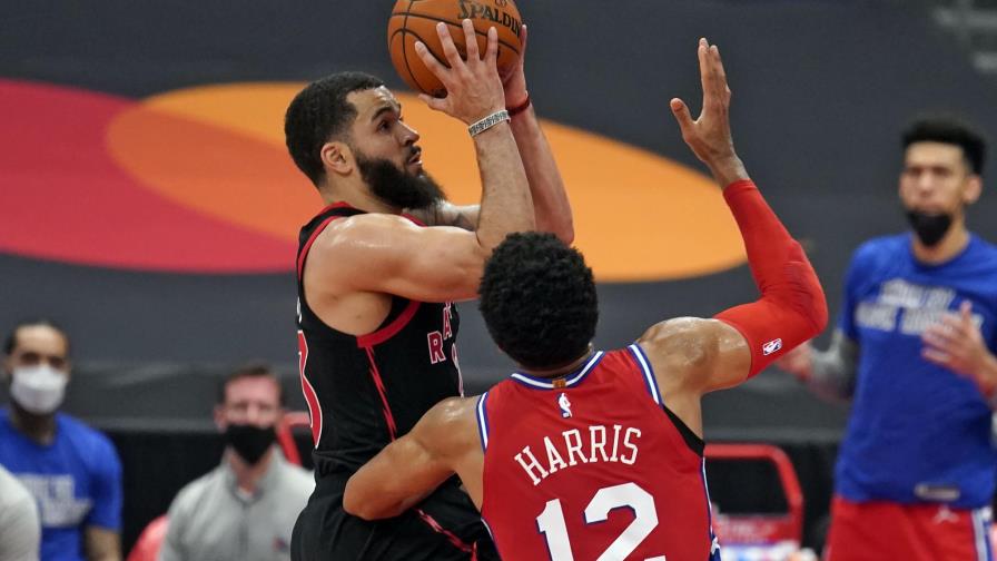 Siakam y Fred VanVleet guían a Raptors a triunfo ante 76ers