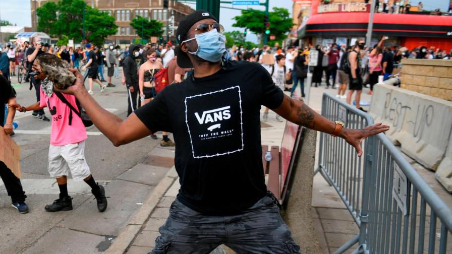 Ola de violencia sacude Estados Unidos en medio de pandemia y crisis económica