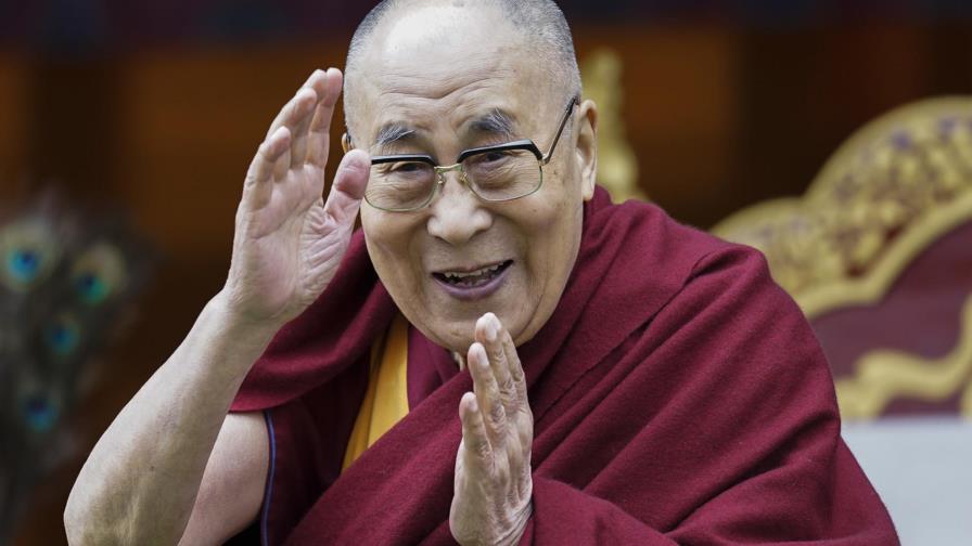 Tibetanos dicen que Dalai Lama debe elegir a su sucesor