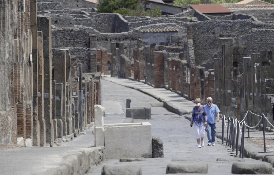 Pareja de EE.UU. pasa 75 días en cuarentena para visitar Pompeya