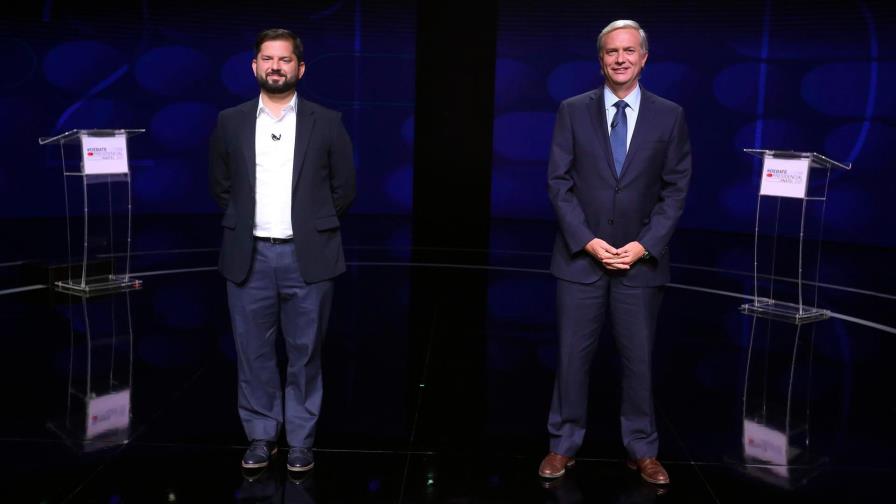 Duro cruce define último debate entre Boric y Kast en Chile