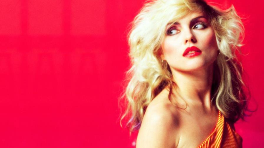 Debbie Harry “se desnuda” en español