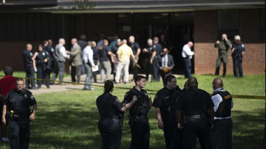 Tennessee: Tiroteo en escuela deja 1 muerto; policía herido