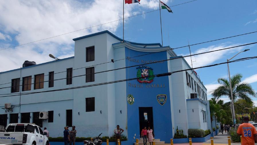 En San Cristóbal defienden el accionar de coronel; la Policía lo ha reemplazado En San Cristóbal defienden el accionar de coronel; la Policía lo ha reemplazado