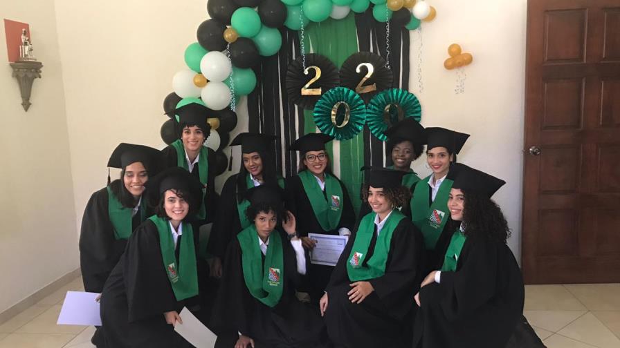 Escuela Serranía incorpora nuevas profesionales al sector turismo