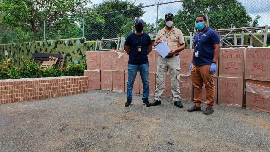 Ejército decomisa 260,200 unidades de cigarrillos