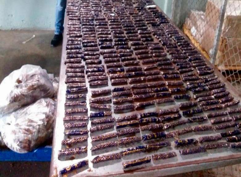 Ocupan más de cinco kilos presumiblemente cocaína en aeropuerto del Cibao 