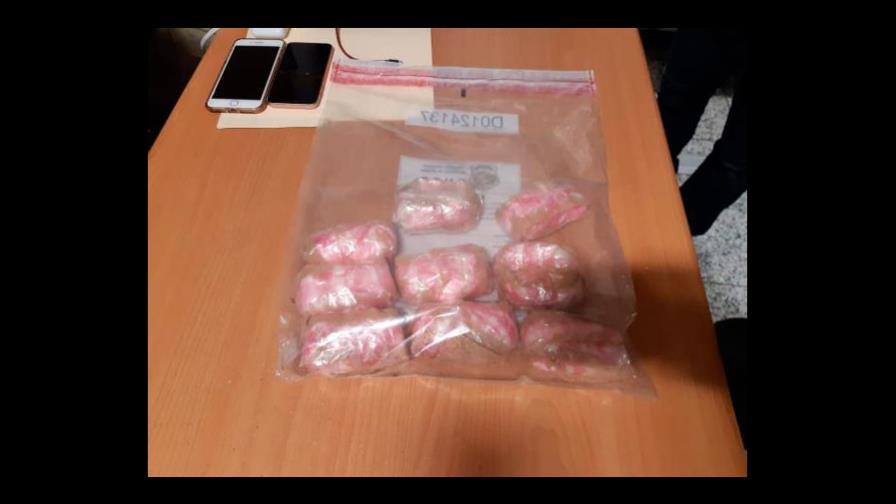 Ocupan en el AILA más de un kilo de cocaína incrustado en paleta de madera Ocupan en el AILA más de un kilo de cocaína incrustado en paleta de madera