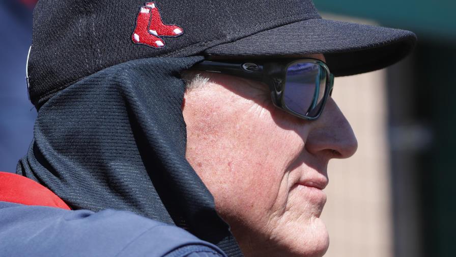 Medias Rojas despiden a Roenicke tras complicada temporada