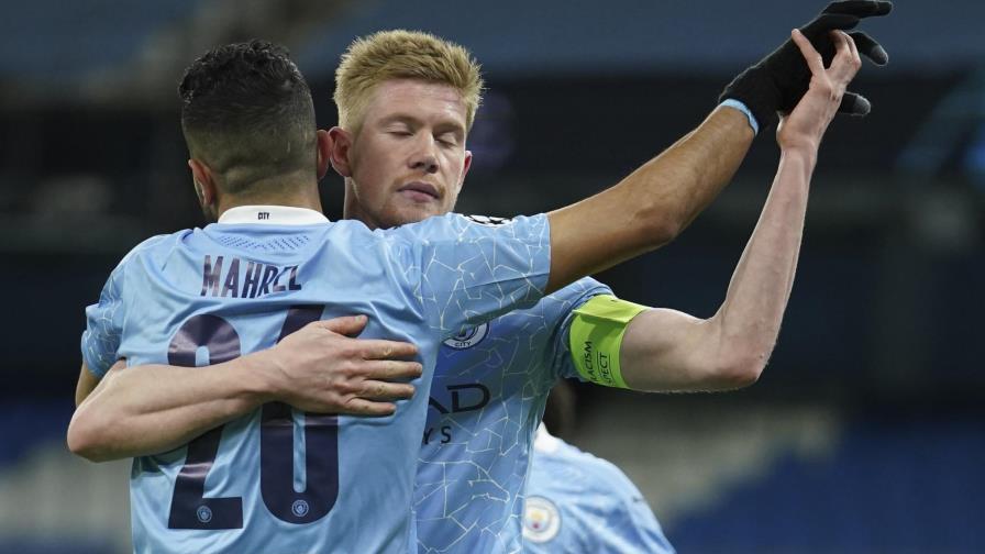 De Bruyne firma extensión con Man City