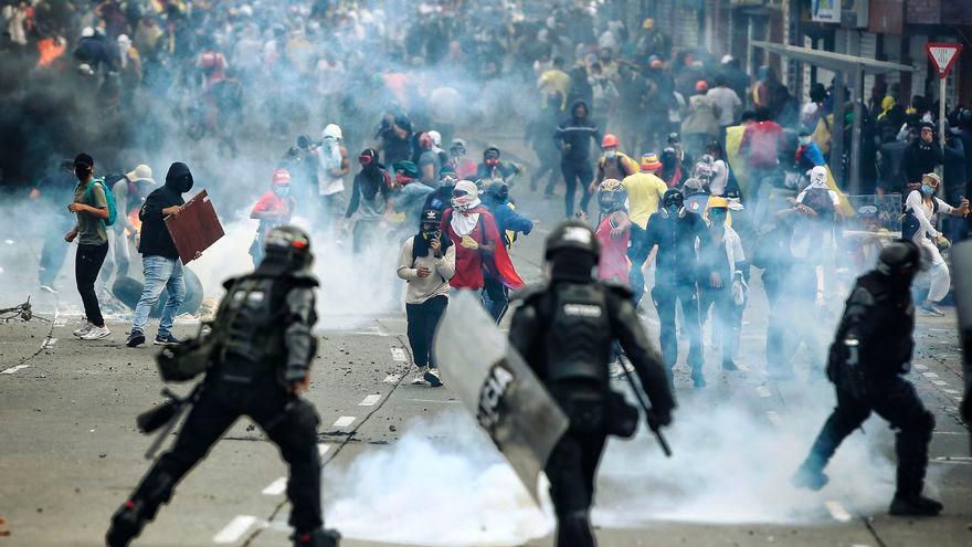 Defensoría reporta 50 heridos en protestas del 20 de julio en Colombia