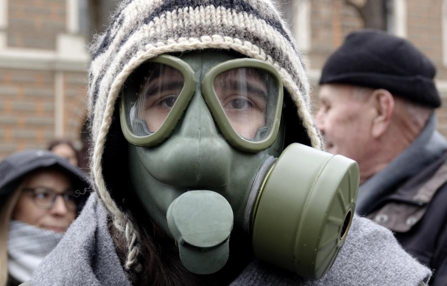Manifestantes protestan por contaminación en Sarajevo