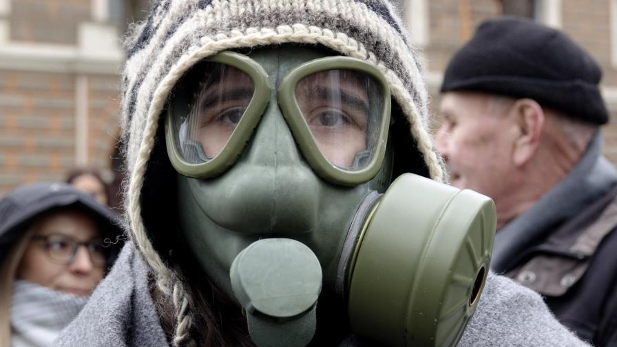 Manifestantes protestan por contaminación en Sarajevo