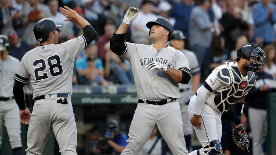 Torres y Ford brillan al bate, Yanquis ganan a Marineros 5-4