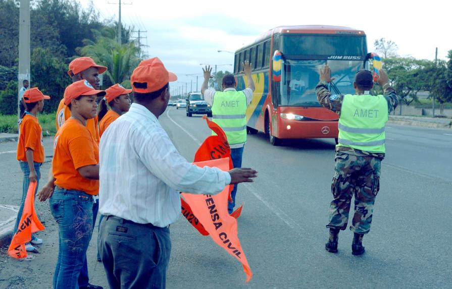 Miles de socorristas en carreteras del Cibao por el fin de semana largo