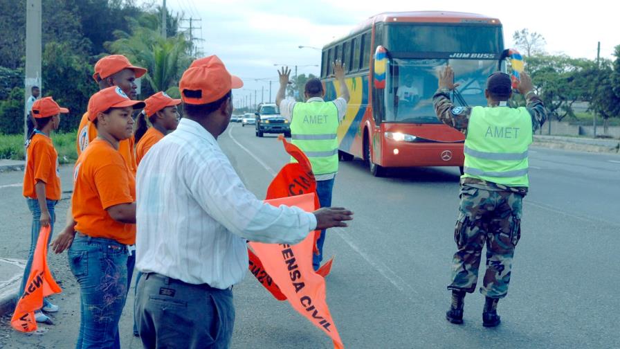 Miles de socorristas en carreteras del Cibao por el fin de semana largo Miles de socorristas en carreteras del Cibao por el fin de semana largo