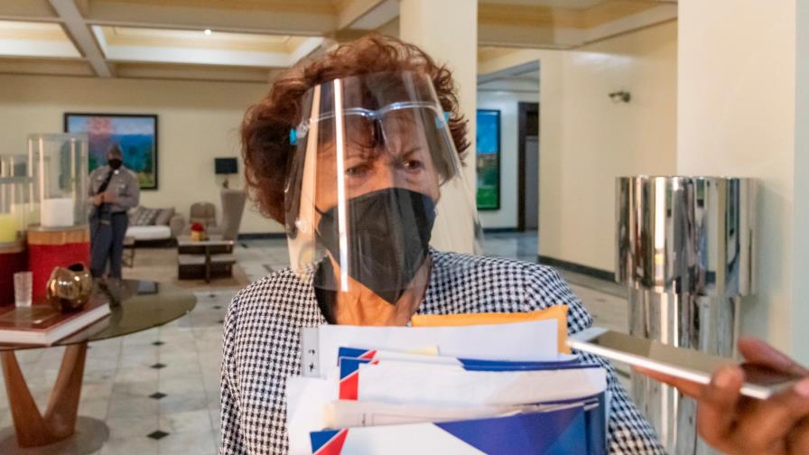Defensora del Pueblo pide “desesperada” que la sustituyan