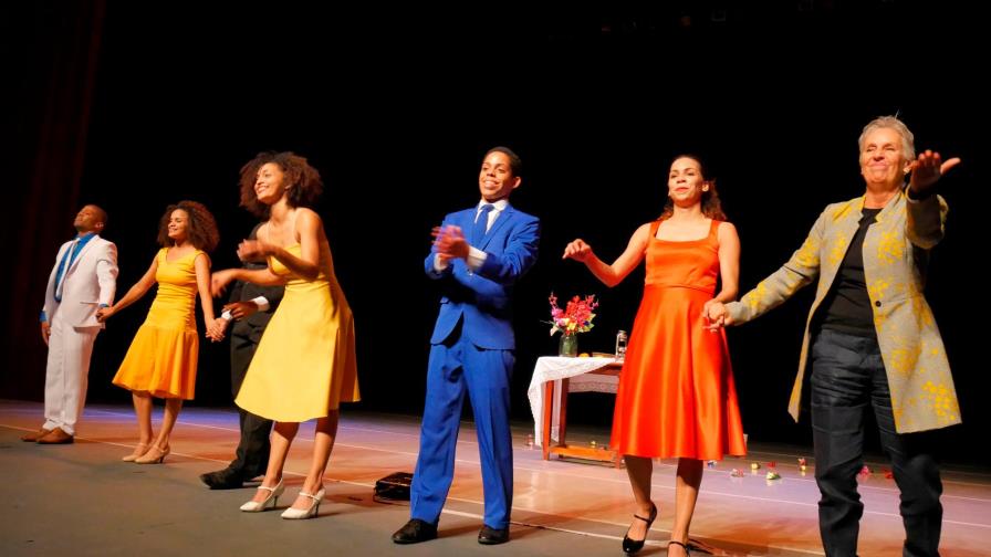 Concluye el X Festival Internacional de Teatro con la puesta en escena de la obra “Defilló”