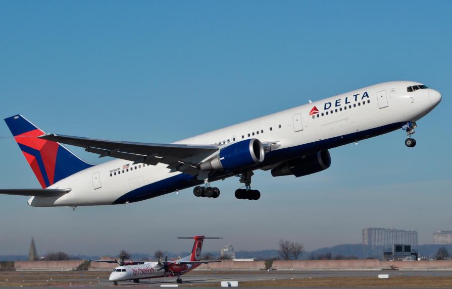 Lo que dicen agentes de viajes sobre posición de Delta de no penalizar cancelaciones de vuelos