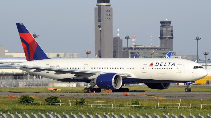 Delta retira de su flota el Boeing 777 para reducir pérdida diaria efectivo