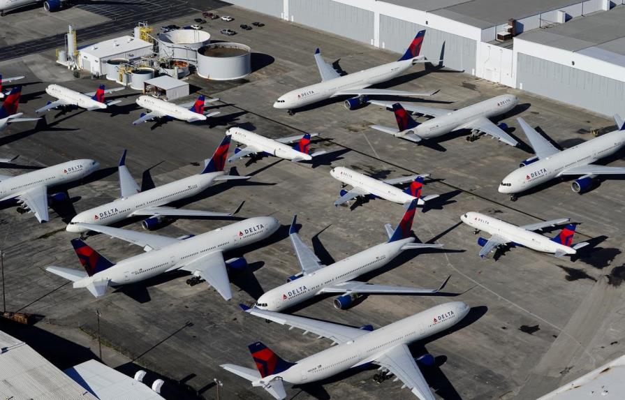 La aerolínea Delta registra pérdidas semestrales de 6,251 millones de dólares