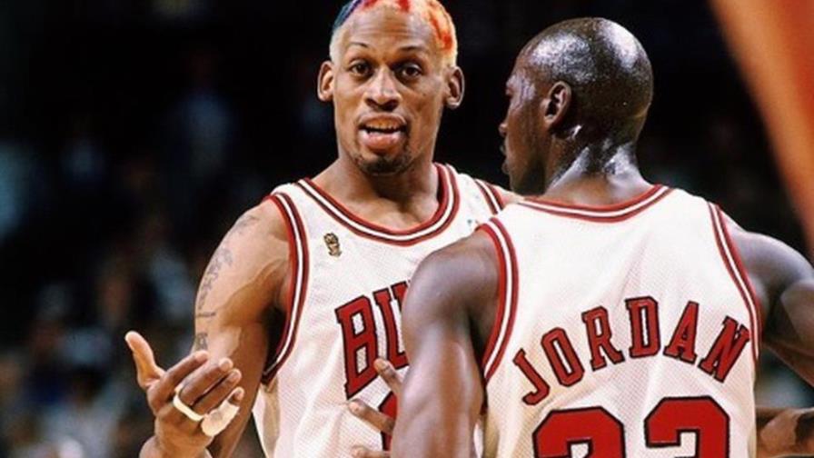 Un sandwich de atún y un té de manzanilla, la anestesia a Rodman para hablar de Jordan
