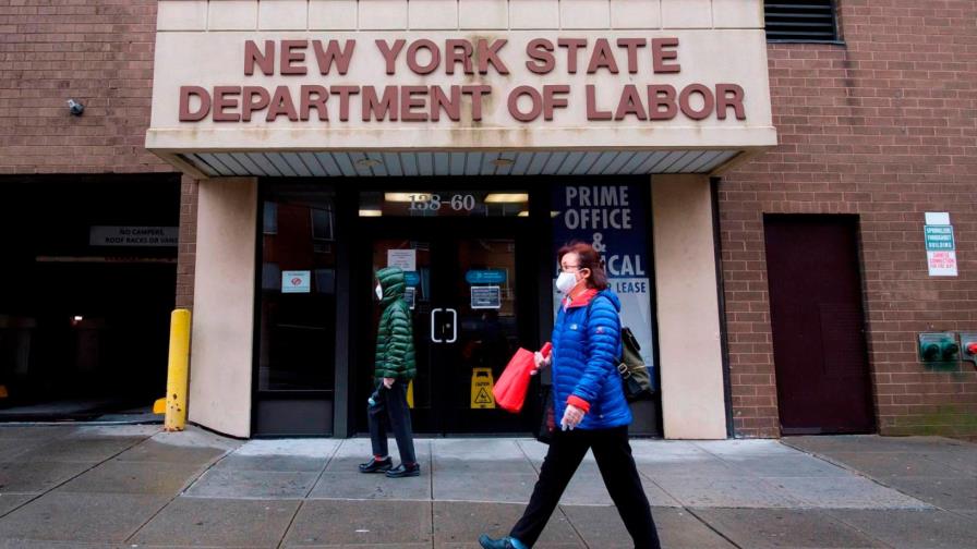Los pedidos semanales de subsidio por desempleo caen a 684,000 en EEUU
