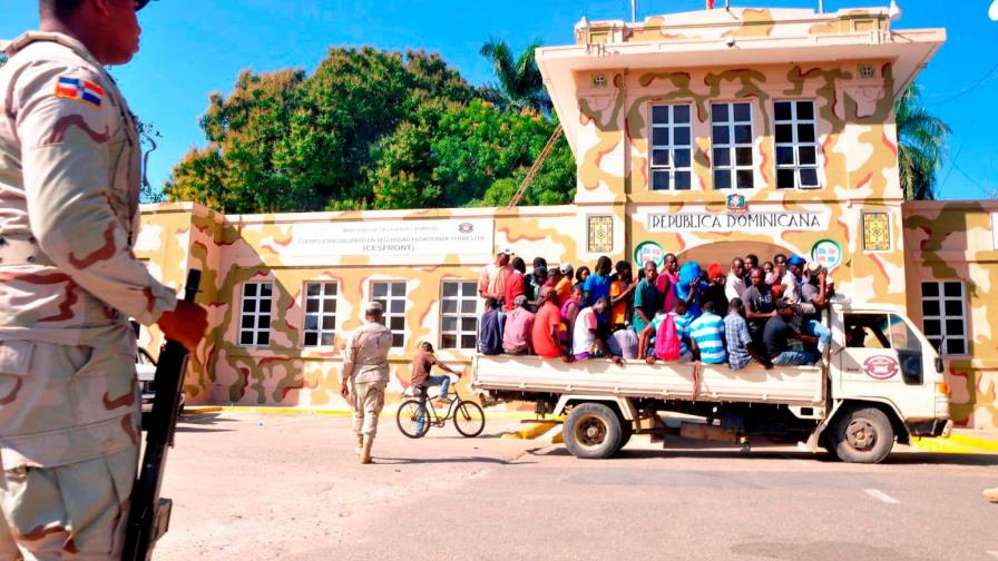 Cesfront detiene en la frontera a 234 indocumentados haitianos 