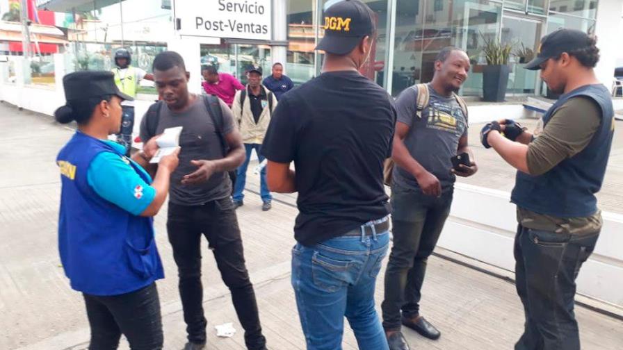 Migración interviene ocho provincias y apresa indocumentados Migración interviene ocho provincias y apresa indocumentados