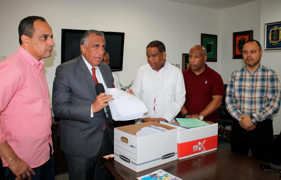 Comité Olímpico Dominicano entrega liquidación a Miderec recursos recibidos Panam Lima