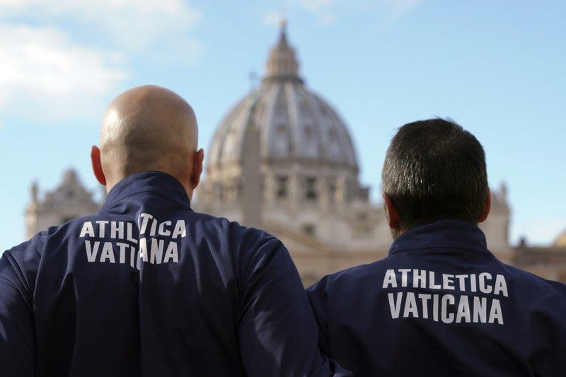 El Vaticano presenta a su equipo oficial de atletismo