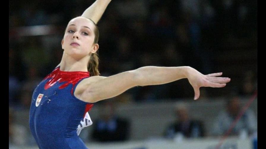 Tras lesión, gimnasta se reinventa como actriz porno