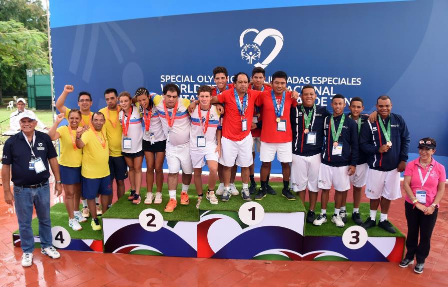 Selección dominicana suma 16 medallas en Tenis de Olimpiadas Especiales