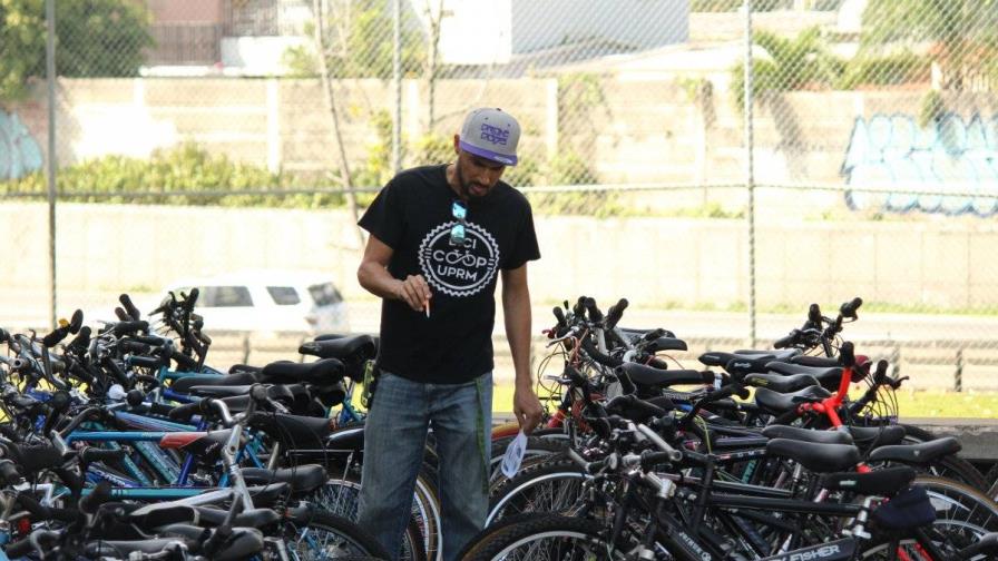 Fundación JJ Barea entrega en Puerto Rico 400 bicicletas como medio de transporte