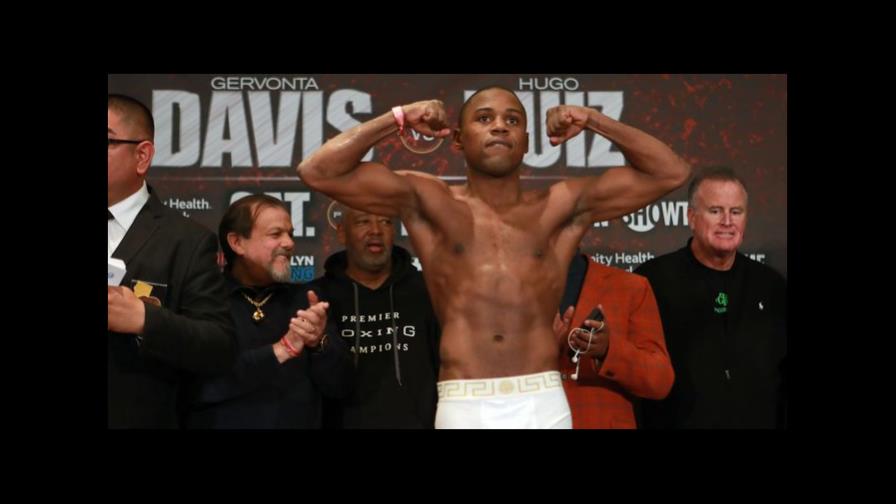 Javier -El Abejón- Fortuna derrotó por decisión unánime a Sharif Bogere Javier -El Abejón- Fortuna derrotó por decisión unánime a Sharif Bogere