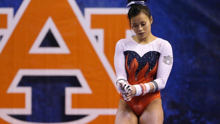 Gimnasta que se rompió ambas piernas pide que se deje de reproducir video de lesión 