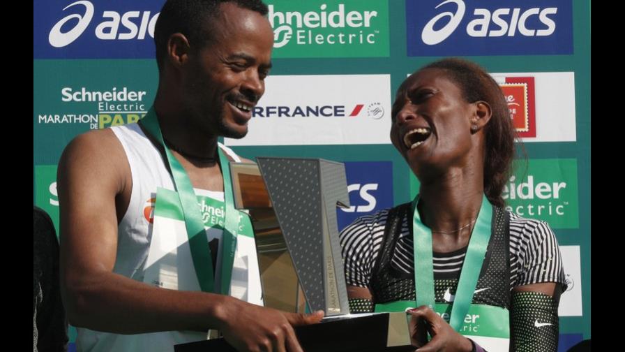 Etiopía arrasa en el Maratón de París