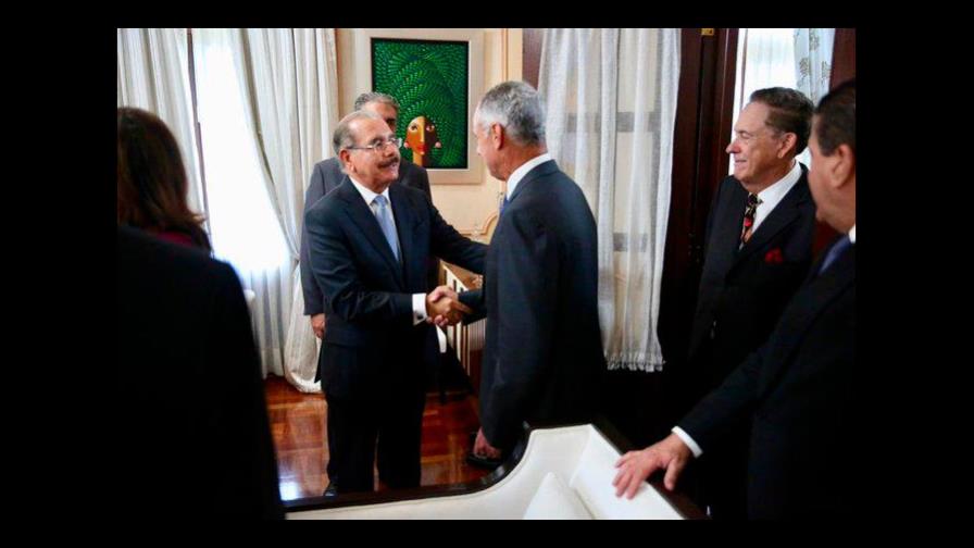 Danilo Medina garantiza apoyo y atención escolar a niños y adolescentes sueñan con llegar a MLB