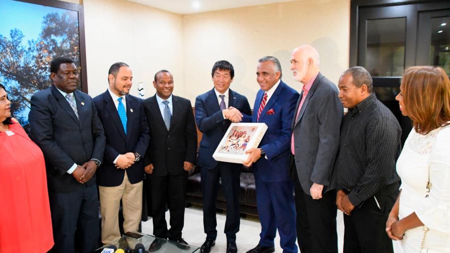 Presidente internacional de gimnasia visita Comité Olímpico Dominicano Presidente internacional de gimnasia visita Comité Olímpico Dominicano