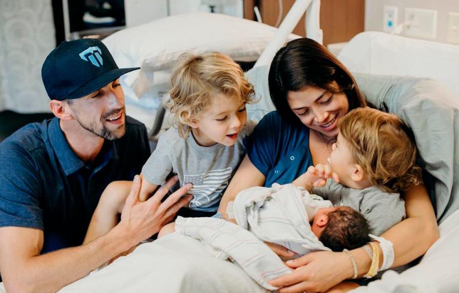 Michael Phelps da la bienvenida a su tercer hijo