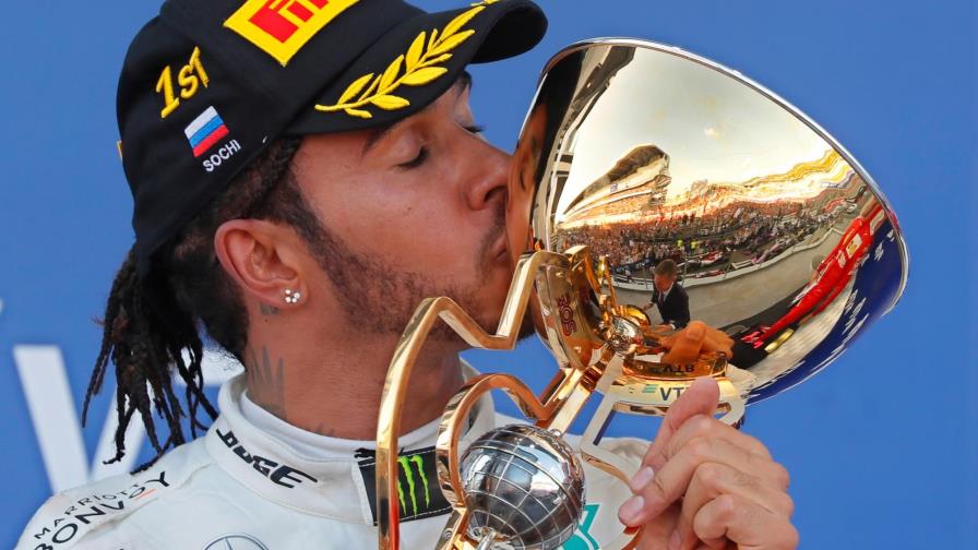Lewis Hamilton gana el GP de Rusia y se acerca a su sexto campeonato