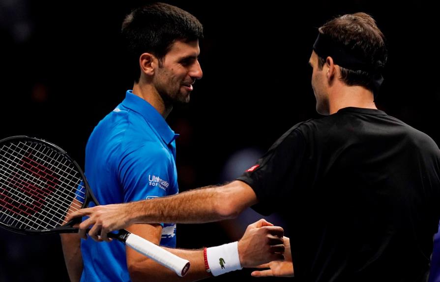 Roger Federer liquida a Novak Djokovic, y Rafael Nadal acabará el año como número uno Roger Federer liquida a Novak Djokovic, y Rafael Nadal acabará el año como número uno