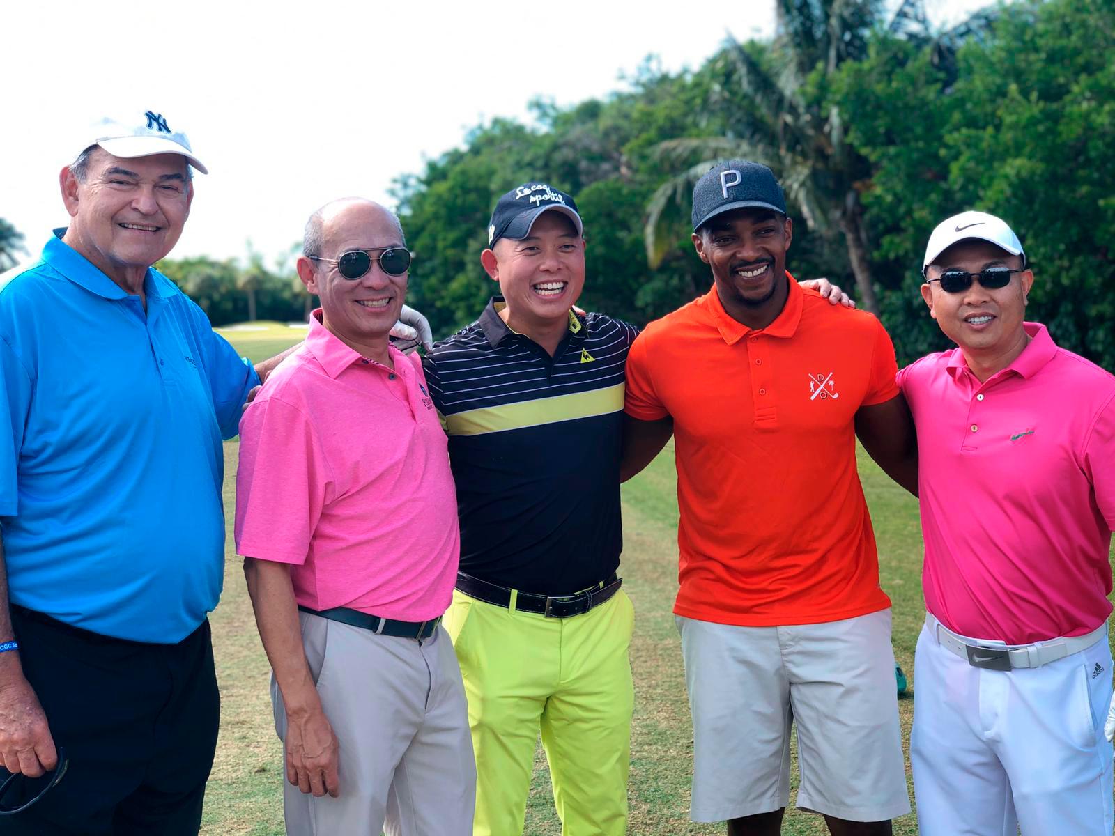 Varios de los participantes del 12th Annual Celebrity Golf Classic que realiza David Ortiz cada año.