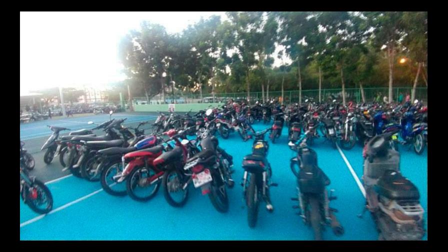 Fedotenis rechaza uso de canchas en San Francisco de Macorís como estacionamiento Fedotenis rechaza uso de canchas en San Francisco de Macorís como estacionamiento