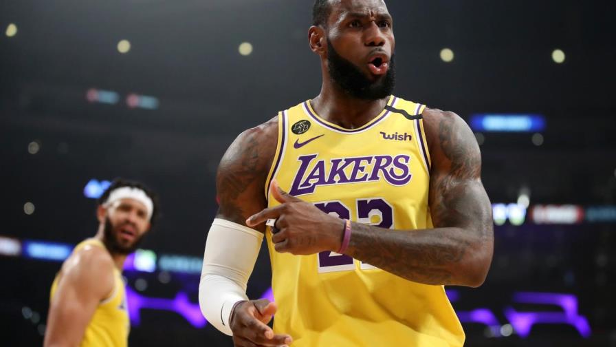 LeBron James sobre futuro de la temporada: Nadie debe cancelar nada