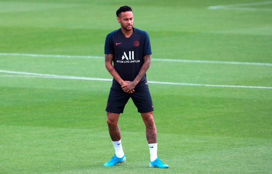 Destino de Neymar entra en una semana decisiva