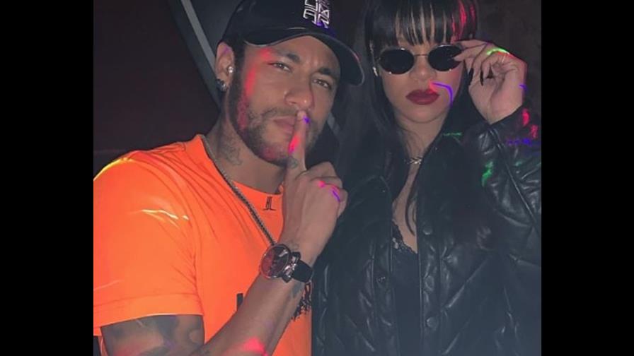 Modelo de Playboy: “Neymar, olvídate de Rihanna y llámame”
