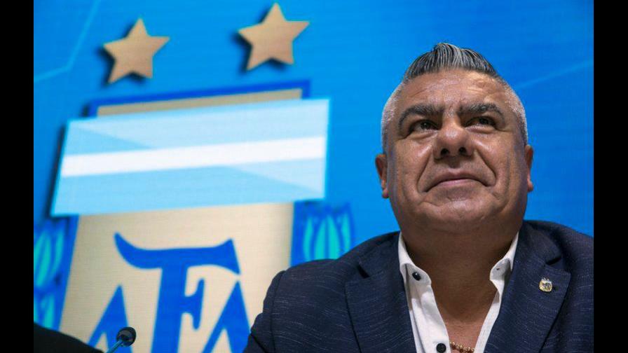 Conmebol saca a máximo dirigente del fútbol argentino del Consejo de la FIFA Conmebol saca a máximo dirigente del fútbol argentino del Consejo de la FIFA